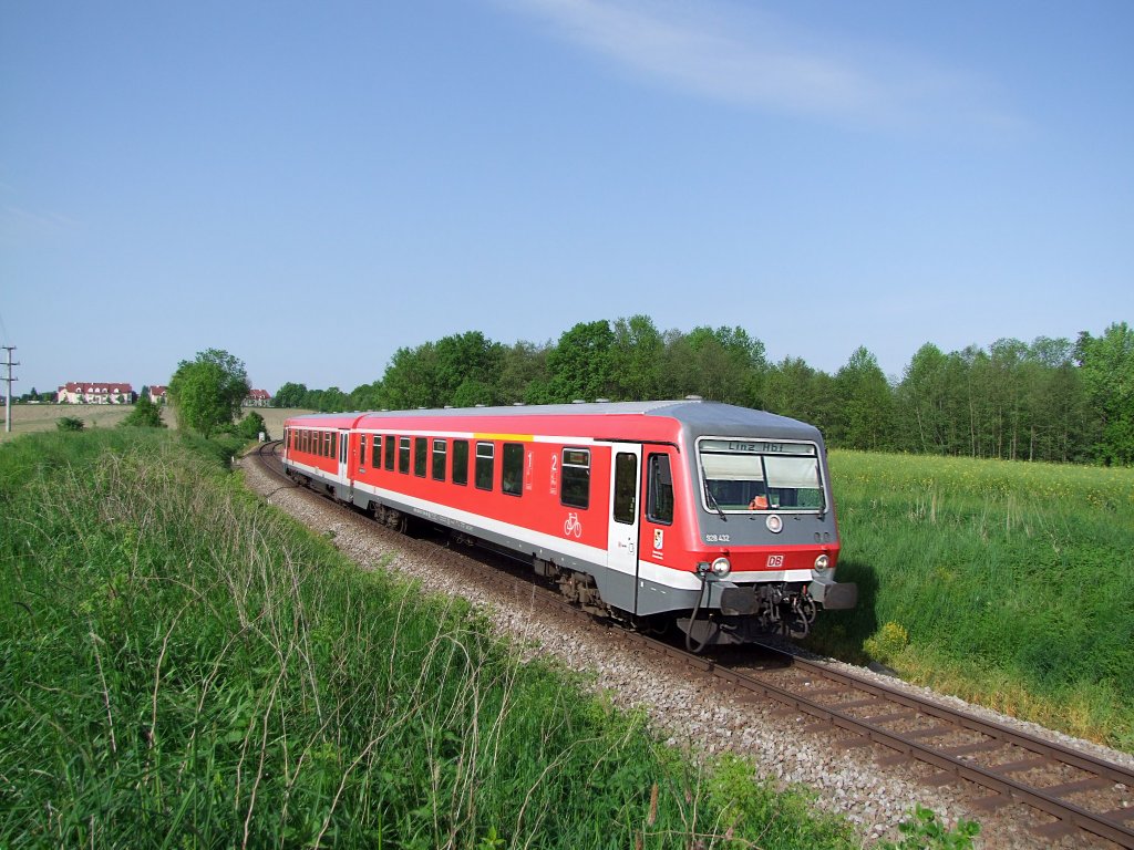 928-432 Stadt Ried im Innkreis  eilt am Pfingstmontag als REX5993 der Obersterreichischen Landeshauptstadt entgegen;100524