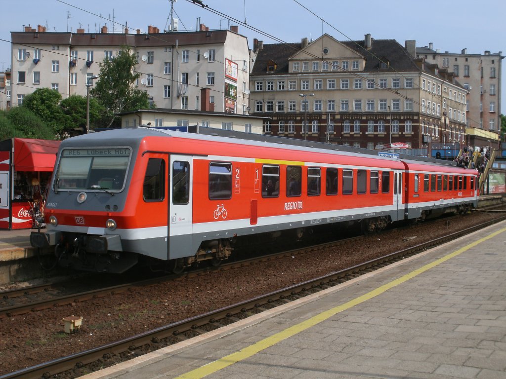 928 641 fuhr,am 14.Mai 2011,zwischen Szczecin und L�beck,hier stand der Triebwagen noch in Szczecin Glowny.