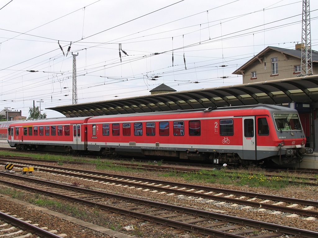 928 654-3 / 628 654-6 auf Bahnhof Angermnde am 9-7-2007. Bild und scan: Date Jan de Vries.