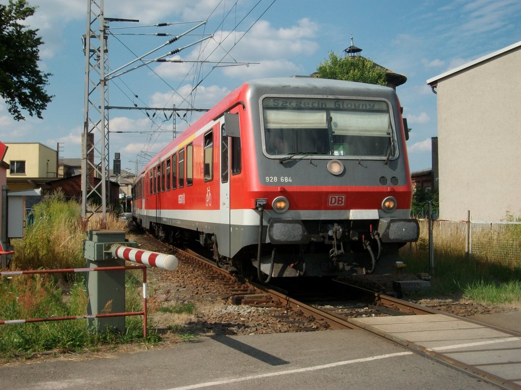 928 684 verlie am 31.Juli 2010 den Bahnhof Pasewalk nach Szczecin Glowny.