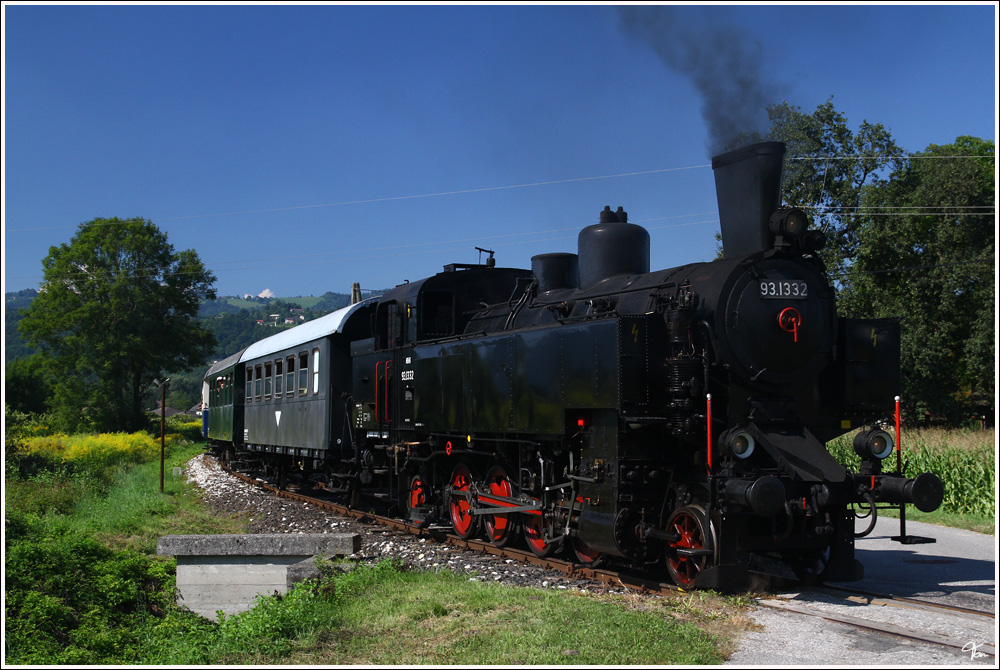 93.1332 der NBiK auf der Fahrt von Weizelsdorf nach Ferlach.Hier sieht man den Zug nahe Kappel an der Drau. 
22.08.2010
