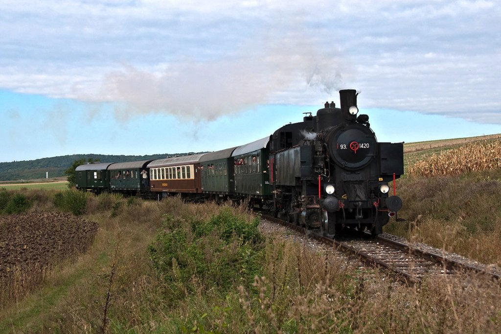 93.1420 war an diesem Wochenende mit dem NEX  Leiser Berge  unterwegs. Hier zu sehen am 16.09.2012 kurz nach W�rnitz-Hetzmannsdorf.