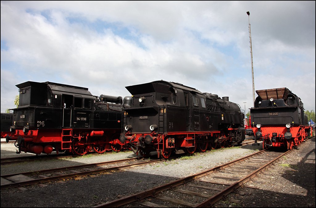 94 1730, 95 016 und 78 246 stehen im Freigel�nde des DDM in Neuenmarkt-Wirsberg. (23.05.2010)