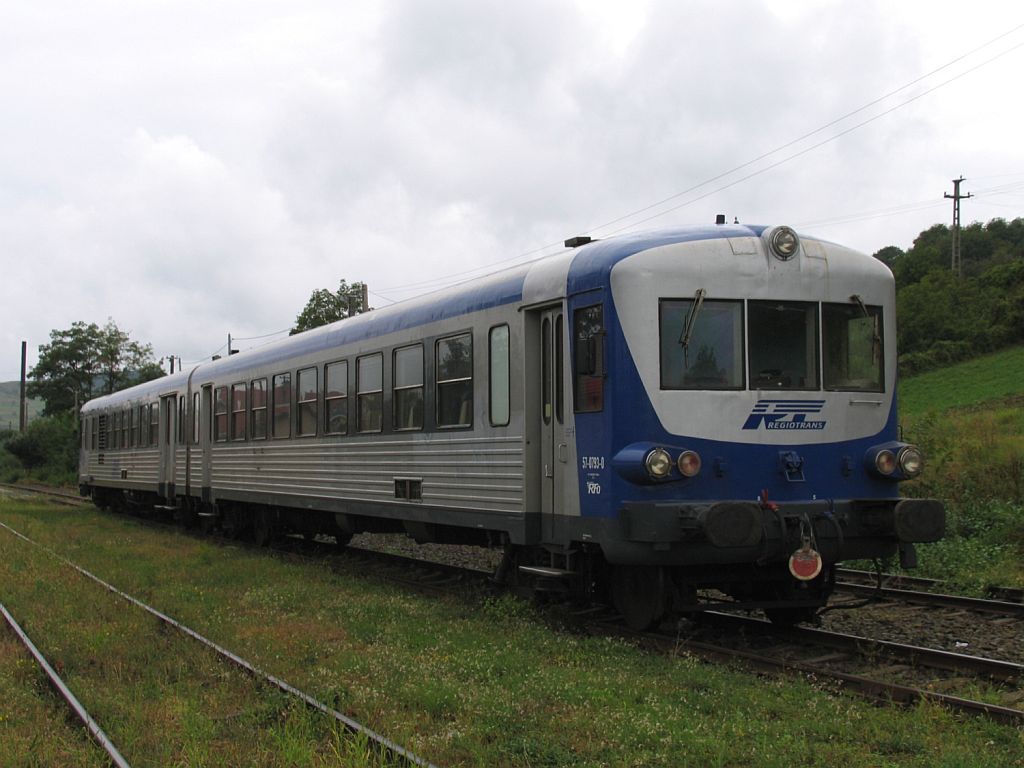 97-0593-0/57-0793-0 der Regiotrans (ex-SNCF) auf Bahnhof Cristur am 31-8-2010.