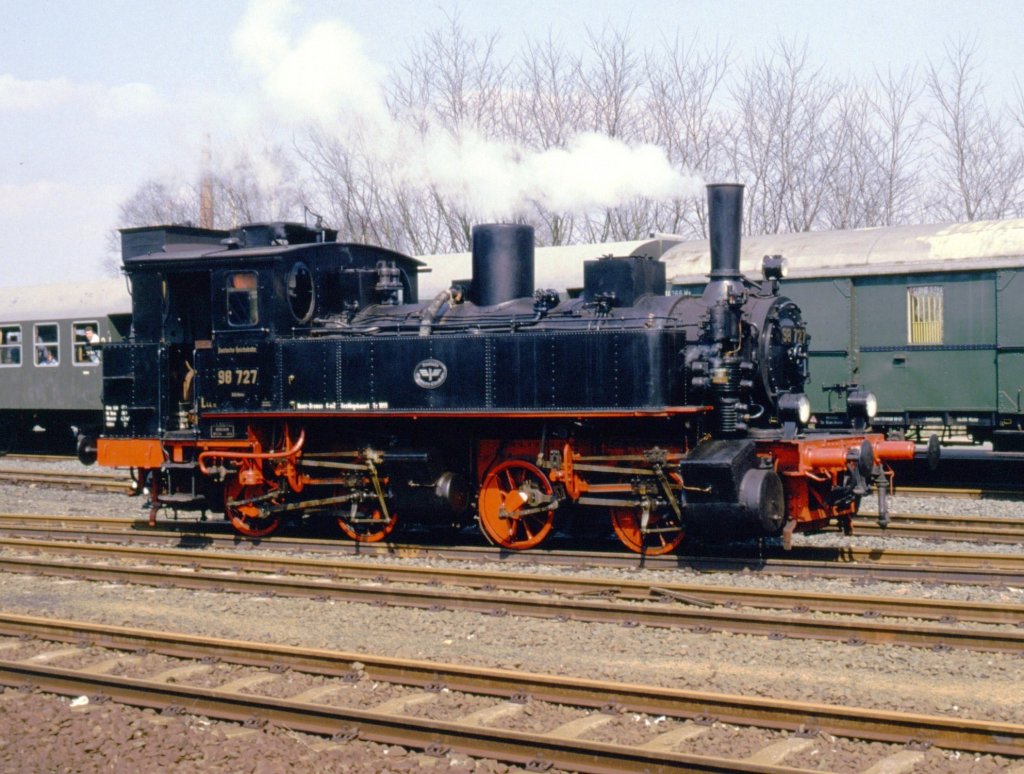 98 727 in Kahl, April 1988