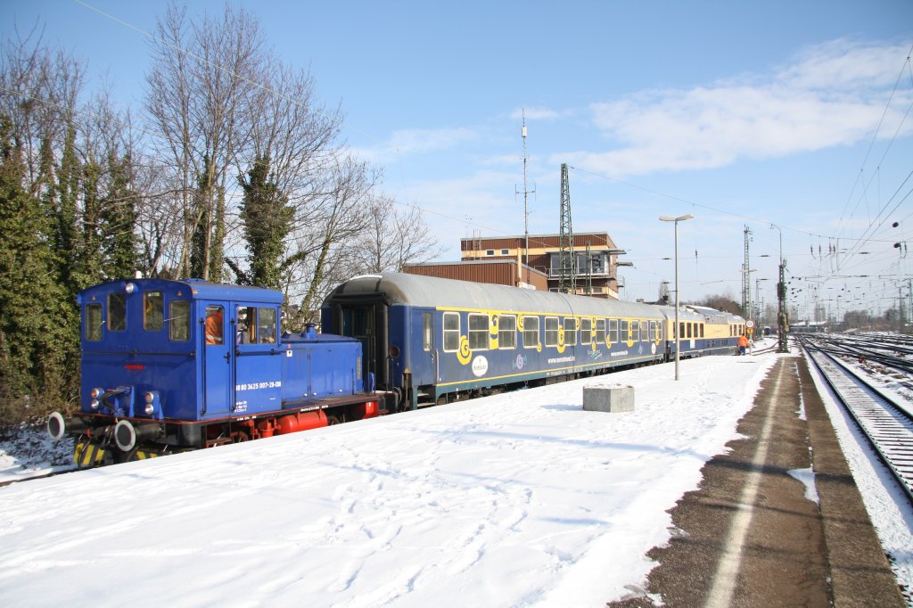 98 80 3425 007-2 D-CBB am 16.02.2010 beim Wagenverschub in M�nchengladbach Hbf. Man beachte das Domecar am Ende.