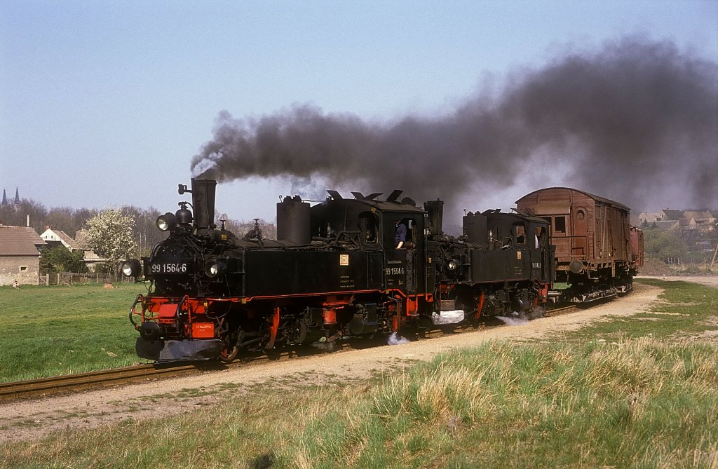 99 1564 + 1542  bei Oschatz  02.04.90
