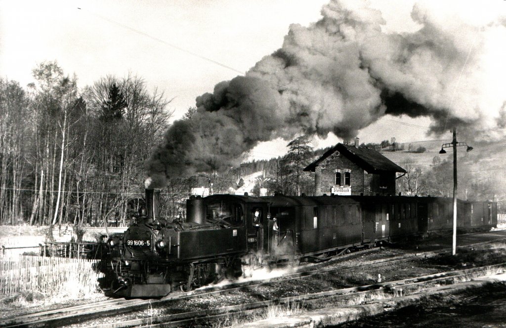 99 1606 am 02.12.1979 in Steinbach