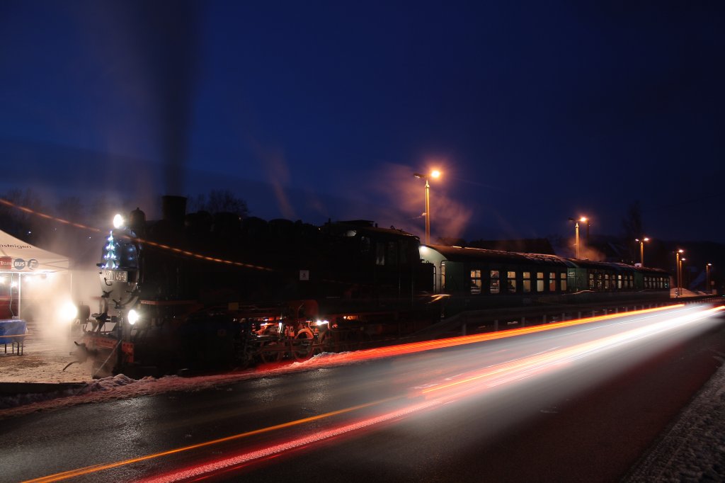 99 1746 der Weieritztalbahn im schs. Obercarsdorf am 28.11.2010