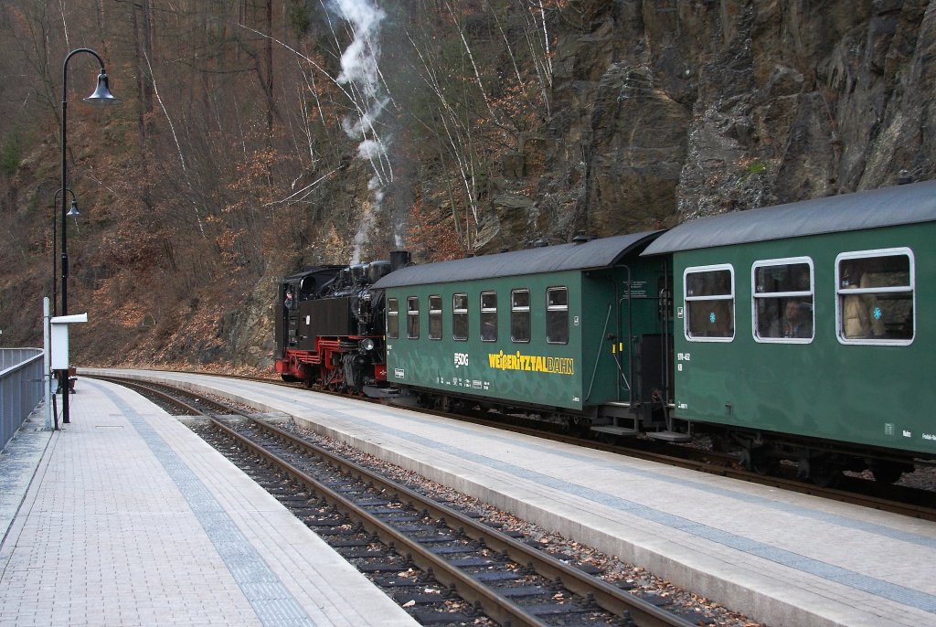 99 1771 mit P5007 am Nachmittag des 31.12.2012 im Bahnhof Rabenau.