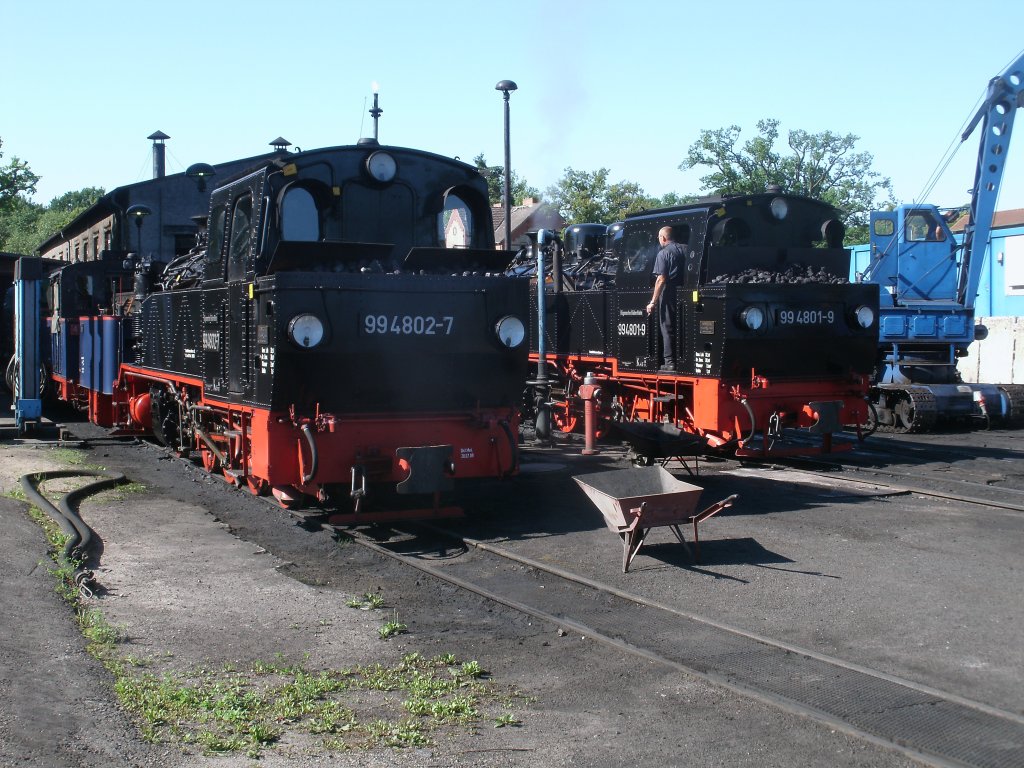 99 4801 und ihre Schwesterlok 99 4802,am 06.Juli 2011,in Putbus. 