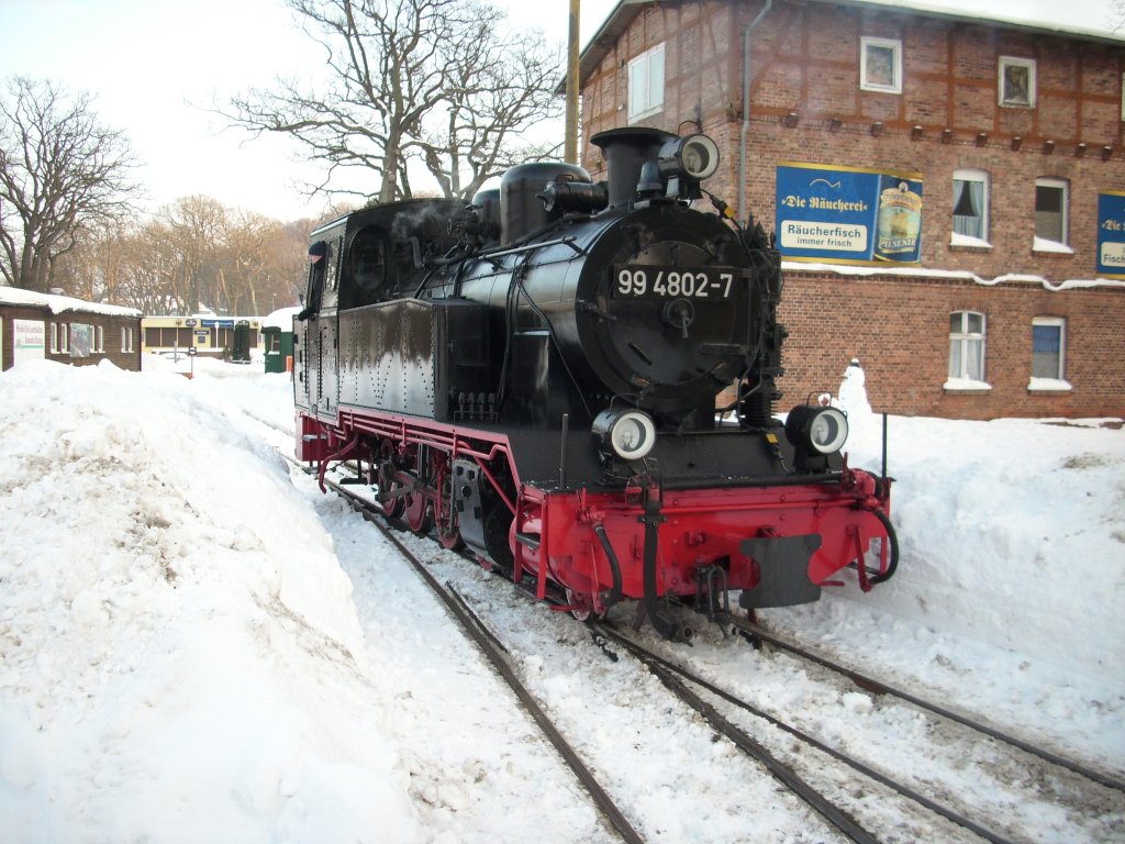 99 4802 setzte am 06.Februar 2010 nach der Ankunft im verschneiten G�hren am Streckenende um.