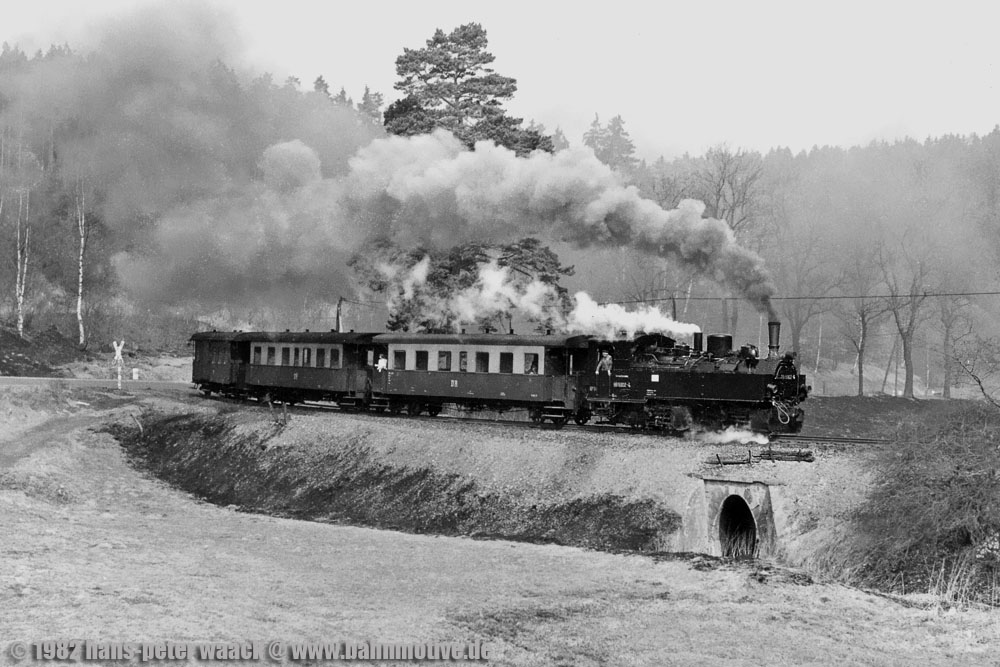 99 5902 kmpft sich am 14.03.83 nach Harzgerode.