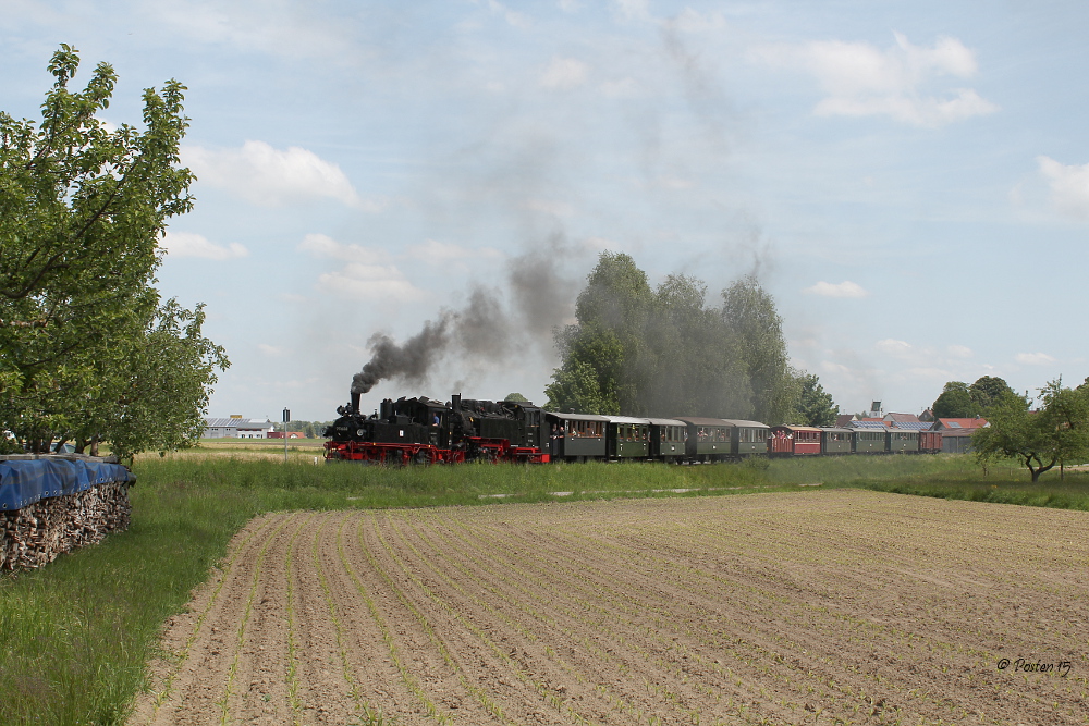 99 608 als Vorspann vor 99 788 am 19.05.2012 bei �pfingen.