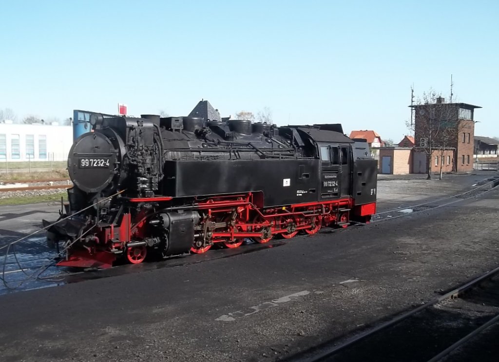 99 7232-4 am 10.04.2011 beim Restaurieren im BW Wernogerode.