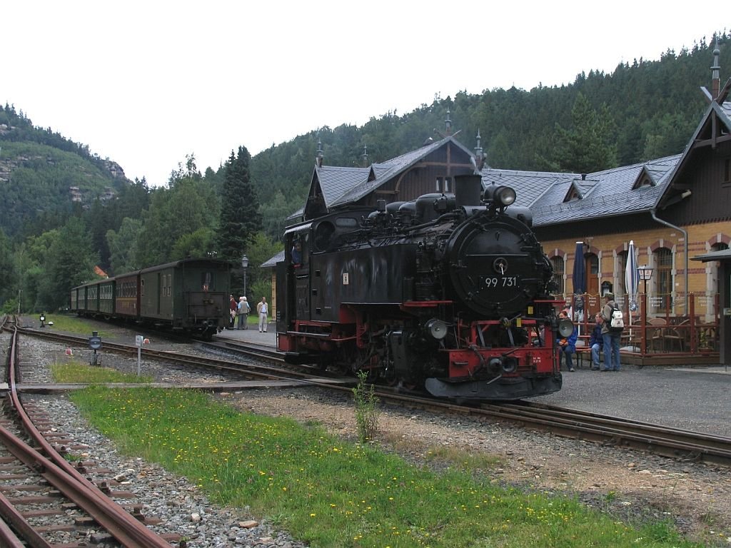 99 758 auf Bahnhof Kurort Oybin am 12-7-2007.