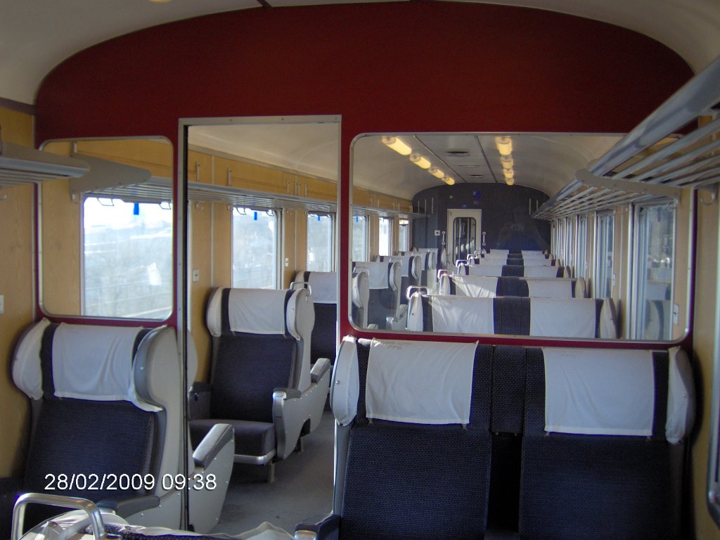 A EW 2 (NL) noch mit Kopftchern, auf der Aarebrcke in Bern, 28.02.2009.