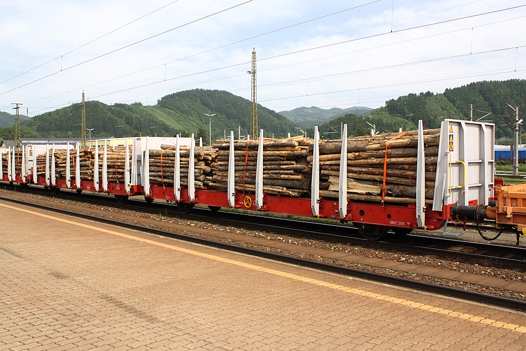 A-ÖBB Laaprs 21 81 4395 217-2 am 11.Juni 2010 im Bf. Knittelfeld.