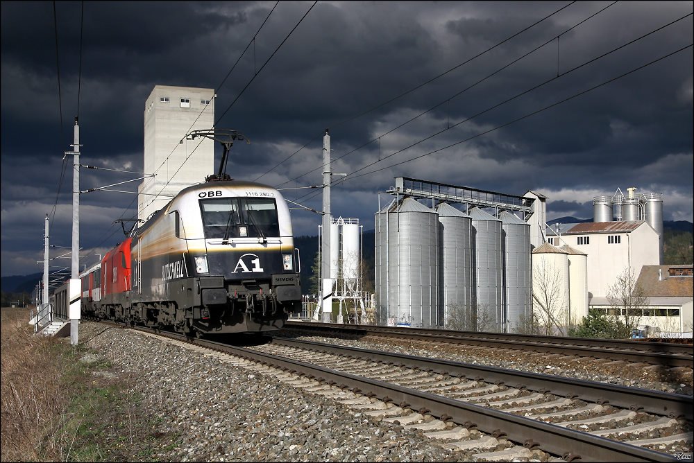 A1 Werbetaurus 1116 280 und 1116 252 fahren mit IC 539  Therme Nova Kflach  von Wien Sd nach Villach. 
Knittelfeld 18.04.2008
