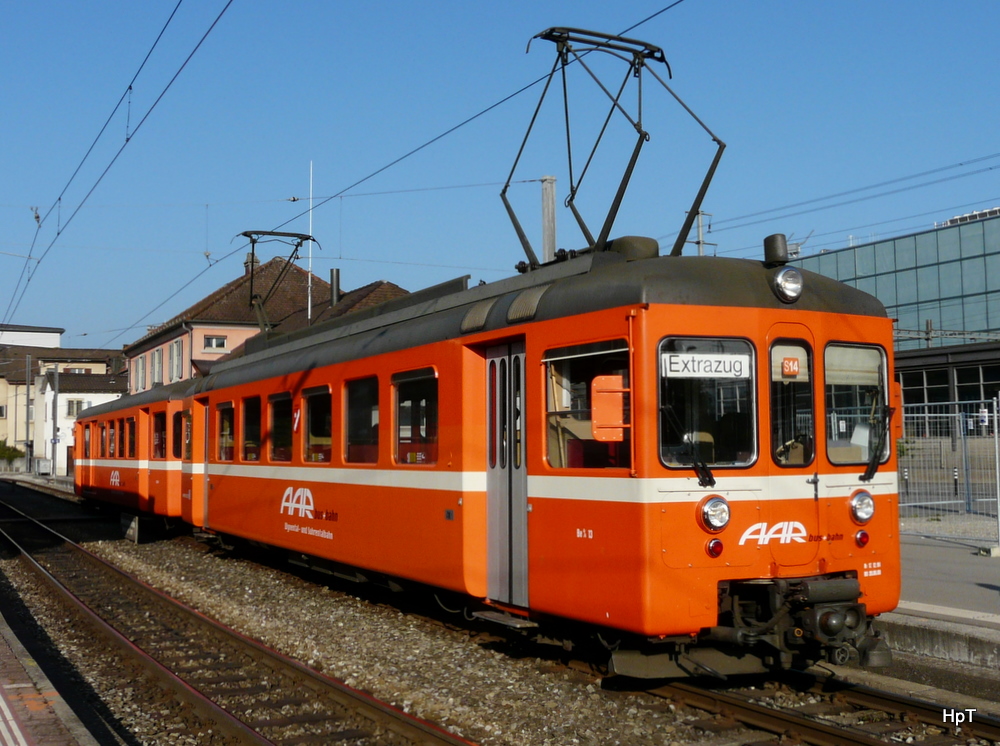 AAR - Extrazug fr`s Bahnforum Schweiz mit dem Triebwagen Be 4/4 13 und Steuerwagen BDt 84 im Bahnhof Aarau am 17.04.2011