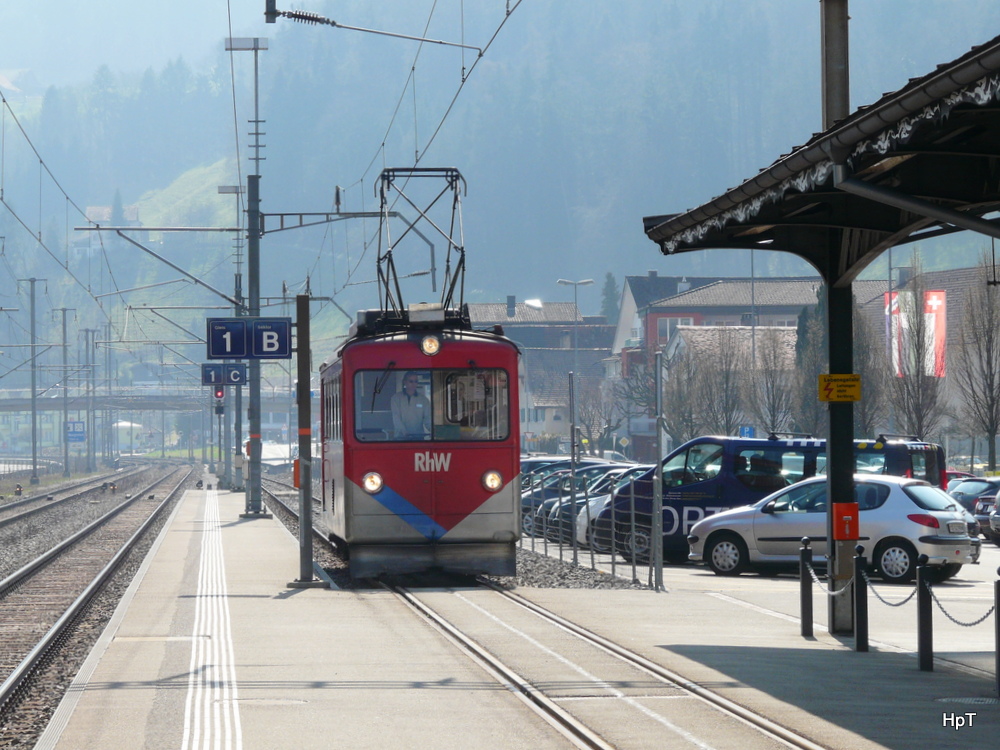 AB / RhW - Gegenlichtaufname vom Zahnradtriebwagen BDeh 1/2  1 bei der einfahrt in den Bahnhof von Rheineck am 26.03.2012