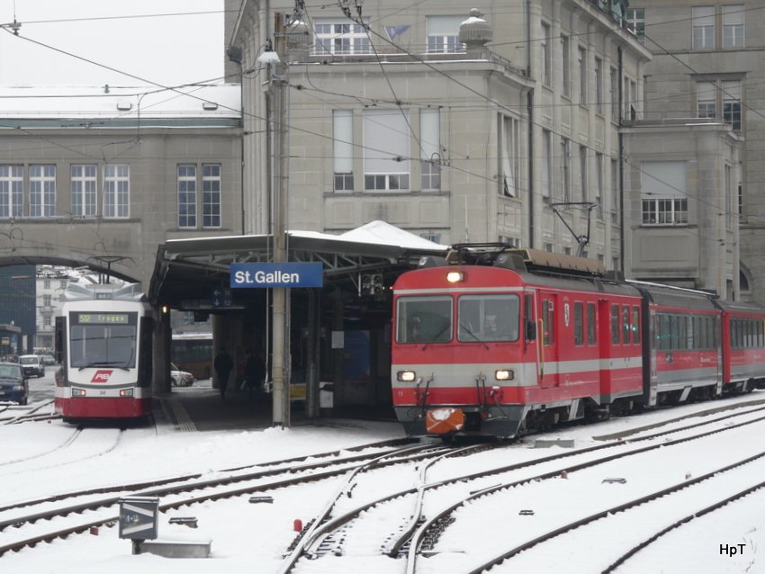 AB / TB - Regio nach Trogen  und nach Appenzell im AB Bahnhof von St.Gallen am 10.01.2010