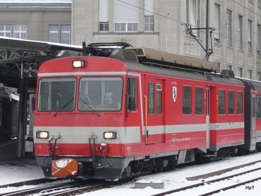 AB - Zahnradtriebwagen BDeh 4/4 11 mit Kupplungsschutz im AB Bahnhof von St.Gallen am 10.01.2010