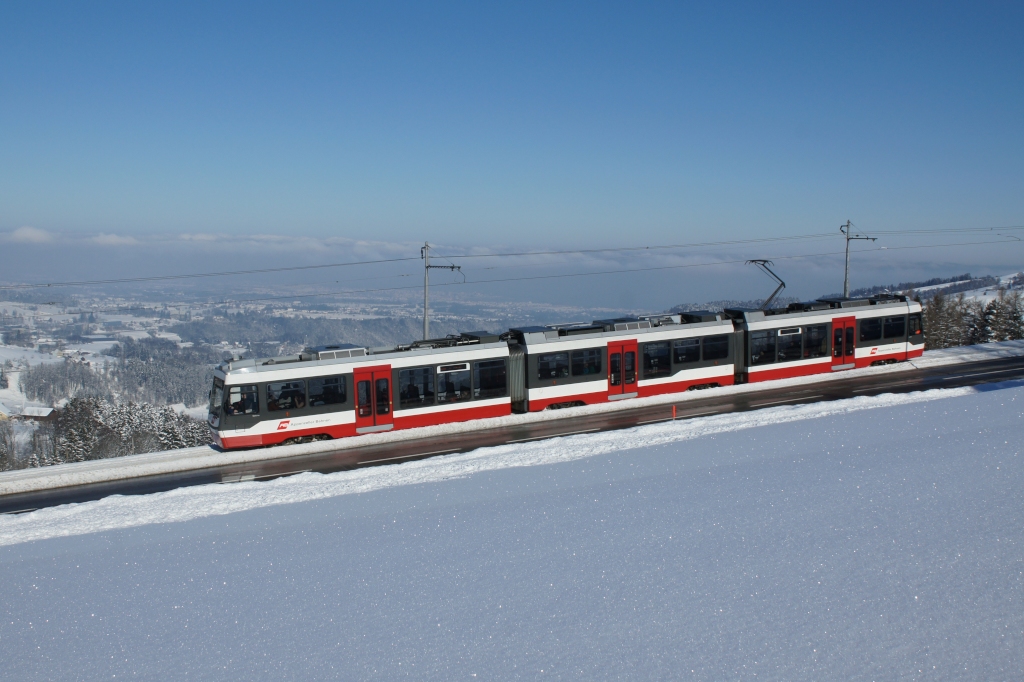 ABe 4/8 33 verlsst am 10.02.2013 Speicher in Richtung St. Gallen.