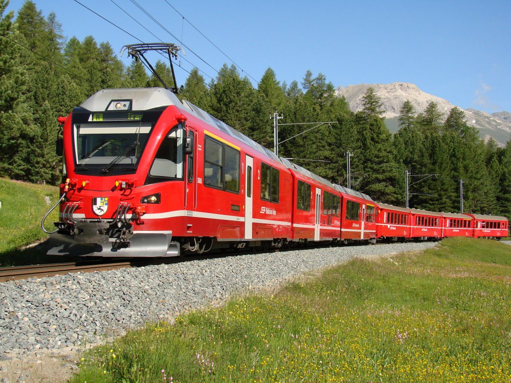 ABe 8/12 3505 zwiscen Punt Muragl Staz und Pontresina - 21-06-2011