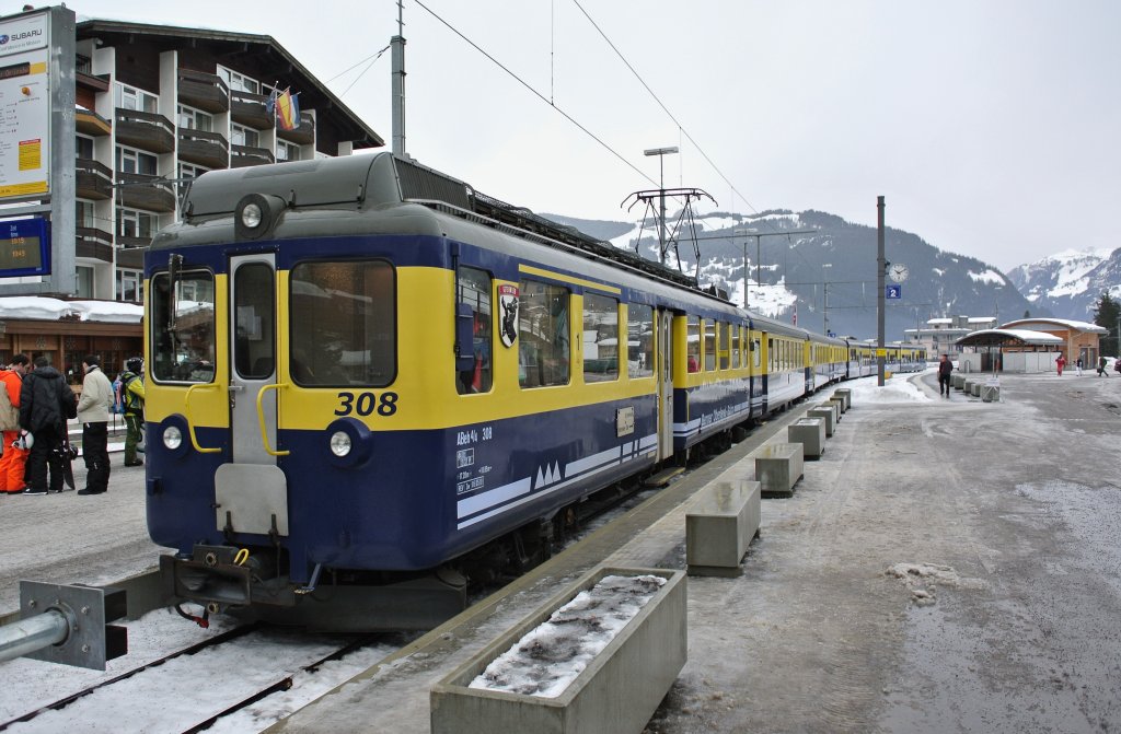 ABeh 4/4 Nr. 308 in Grindelwald, 01.02.2013.
