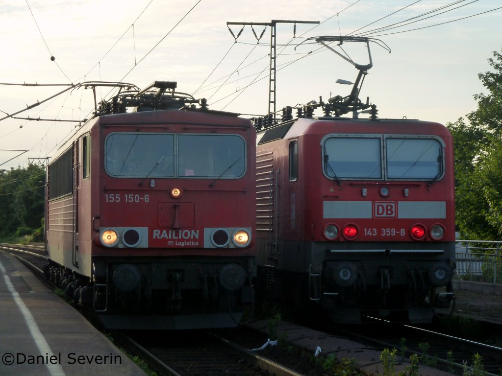 Abendliche Zugbegegnung in Dresden Cotta.
155 150 und 143 359 bei ihrer durchfahrt in Dresden Cotta.
17.06.11