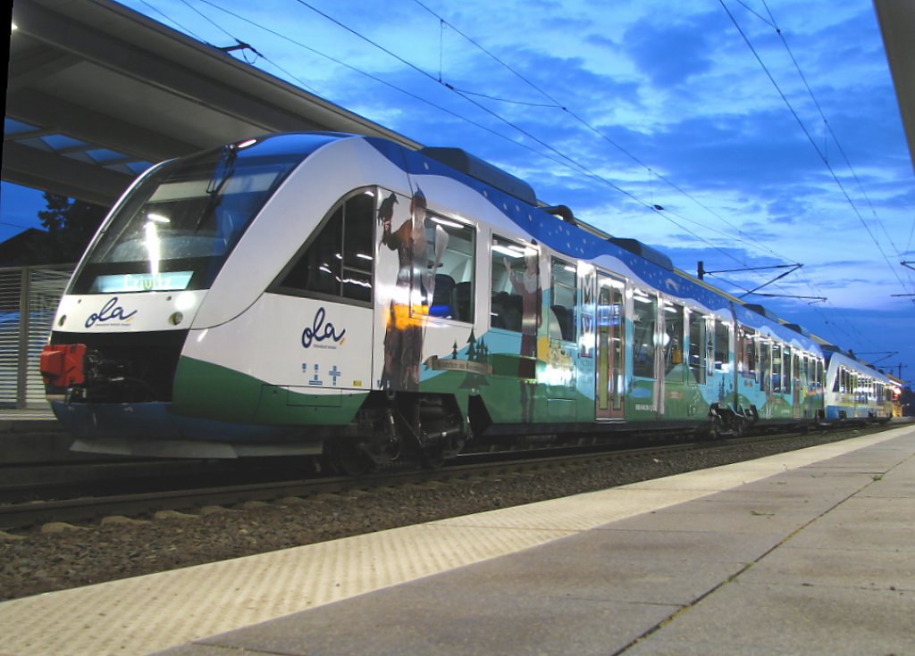 Abends im Schweriner HBF am 02.08.2010 VT 702 und VT 705 stehen fr die letzte Fahrt an diesem Tag nach Crivitz bereit.