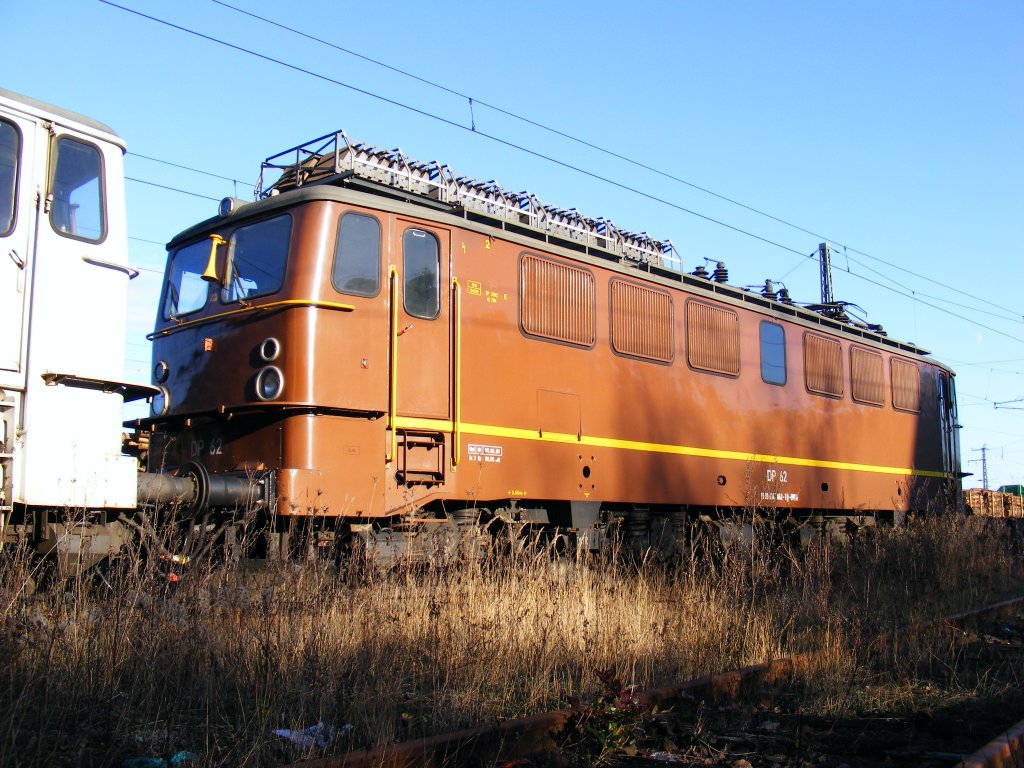 Abgestellt am 26.12.2009

DP 62 zusammen mit DP51 und 53 (ex WAB) in Magdeburg Sudenburg
Anscheinend gemietet von der Kubecon ehem. PBSV auf deren Gelnde.