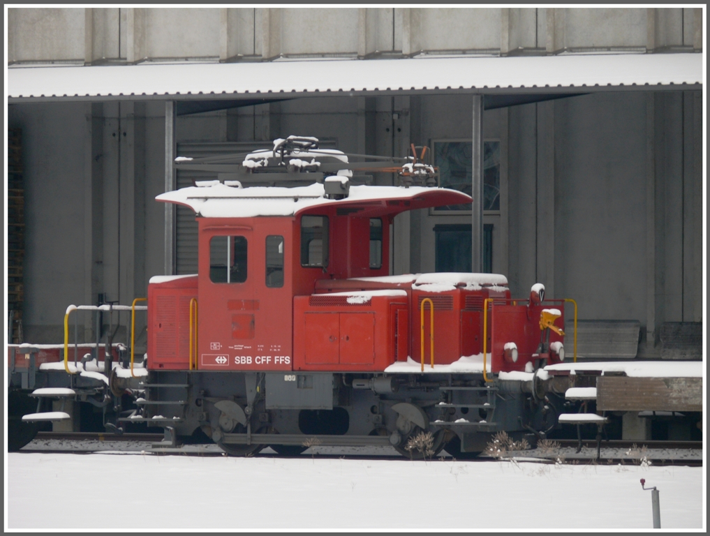 Abgestellter nummernloser Tem 2/2 in Romanshorn. (02.12.2010)