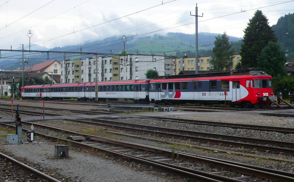 Abgestellter Pendelzug mit BDe 576 050-9 und Bt 150 in Bahnhof Wattwil am 06.08.10