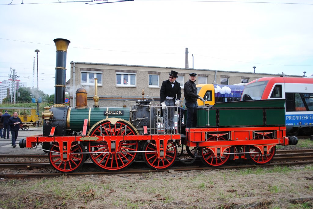 Adler Nachbau am 02.10.2010 im Bw Gelnde Lichtenberg zum Bahnfest  175 Jahre Bahn 