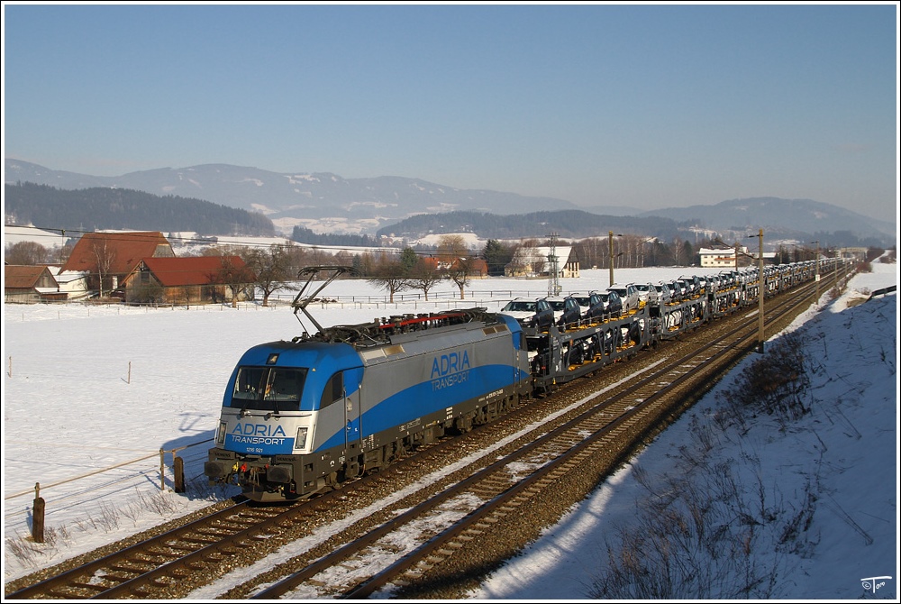 Adria Transport 1216 921 fhrt mit Autozug 49483 nahe St. Margarethen/Knittelfeld. 
30.12.2010