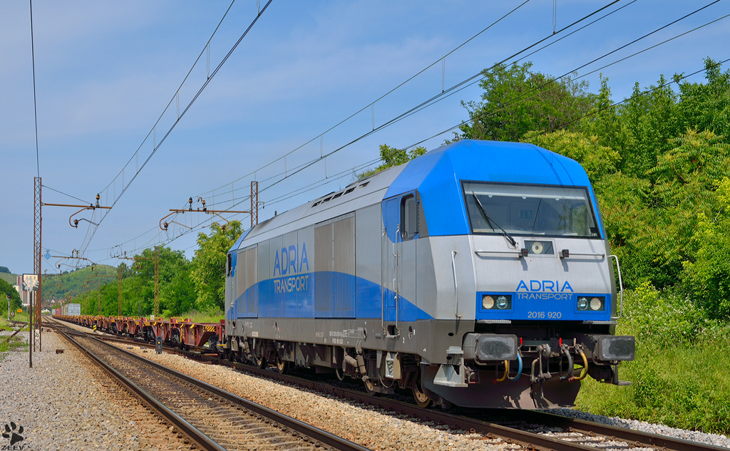 ADRIA Transport 2016 920 Hercules zieht Containerzug durch Maribor-Tabor Richtung Hafen Koper. / 6.6.2012