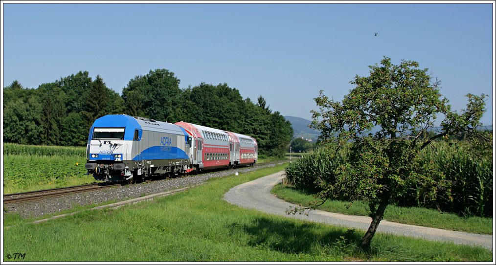 Adria Transport 2016.920 ist mit R 8555 von Graz Hbf nach Wies-Eibiswald unterwegs. Bergla, 09.07.2011