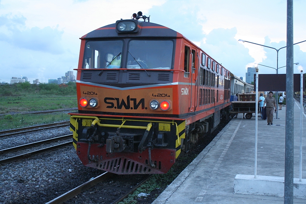 AHK 4204 (Co'Co', de, Krupp, Bj.1980, Fab.Nr. K-5476) am 18.Mai 2012 im Bf. Bang Sue.