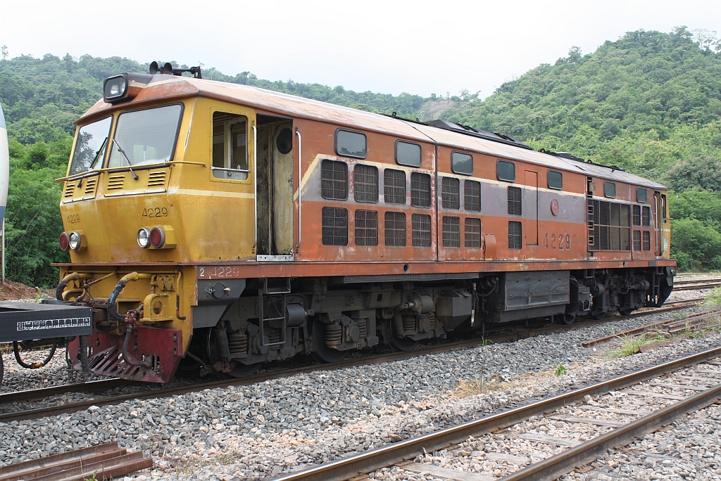 AHK 4229 (Co'Co', de, Henschel, Bj.1980, Fab.Nr. H-32466) am 23.August 2010 im Bf. Hin Lap.