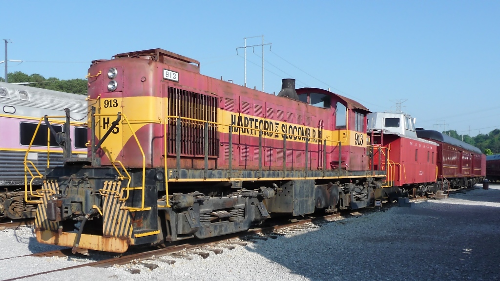 Alco RS-1 der Hartford and Slocombe Railroad, #913, im Ausstellungsgelnde der Tennessee Valley Railroad (Chattanooga, 30.5.09).