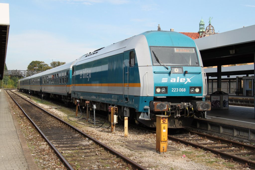 ALEX mit Diesel Lok 223 068 nach Mnchen Hbf.am 17.09.12 in Lindau Hbf.