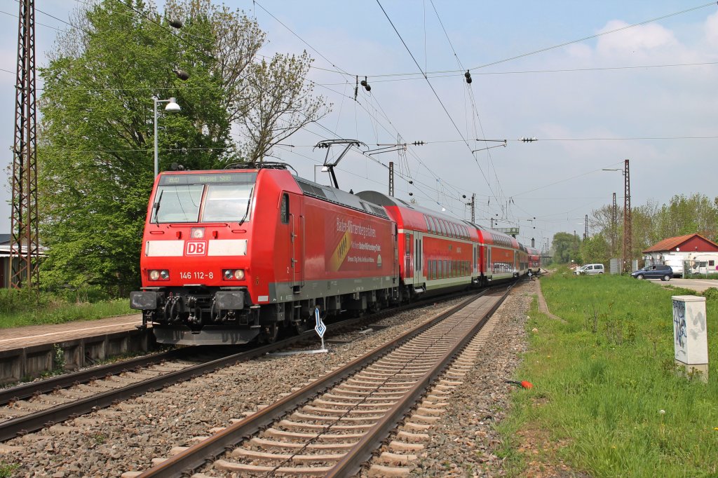 Alle schnen Dinge sind drei: 146 112-8  Baden-Wrttemberg erfahren  zum dritten mal in Kenzingen und zum zweiten mal gen Sden mit einem RE nach Basel.