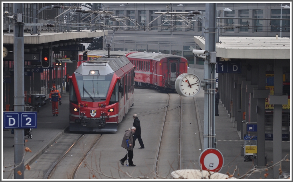 Allegra auf Gleis 2 im Arosaareal des Bahnhofs Chur. (20.02.2011)