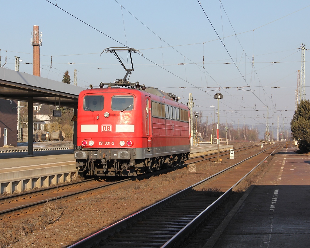 Allein unterwegs: 151 031-2 als Tfzf in Fahrtrichtung Norden. Aufgenommen am 06.02.2012 in Eichenberg.