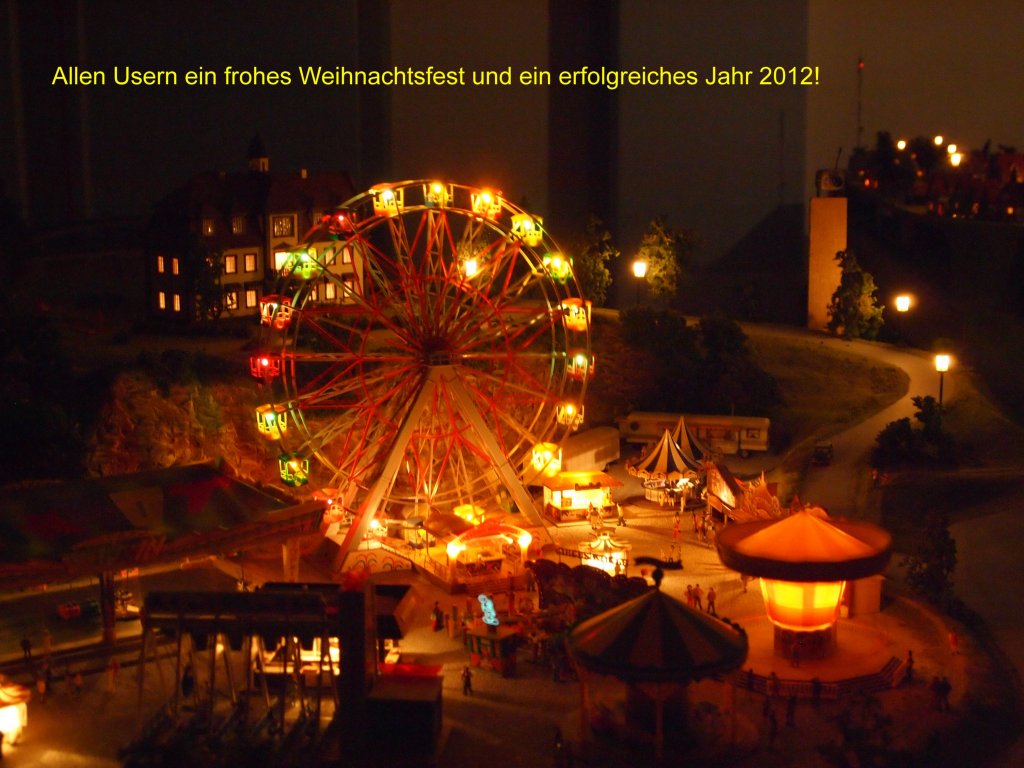 Allen Usern ein frohes Weihnachtsfest und ein erfolgreiches Jahr 2012!
(Bild zeigt Motiv von der Holle-Modellbahn in Hessisch-Lichtenau)
