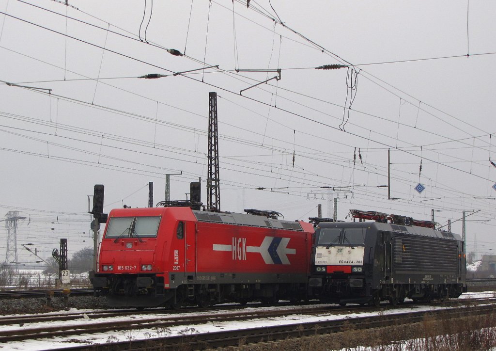 Alpha Trains 185 632-7 (185 632-7 D-HGK) + CTL ES 64 F4-283 (189 283-5 D-DISPO) in Grokorbetha; 21.01.2010