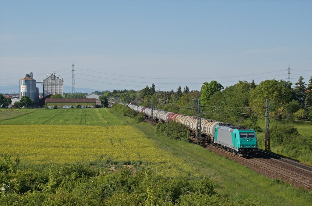 AlphaTrains 185 611-1 im DB-Einsatz mit GC 47061 Antwerpen DS - Basel SBB RB in Riedstadt-Wolfskehlen. 17.05.12