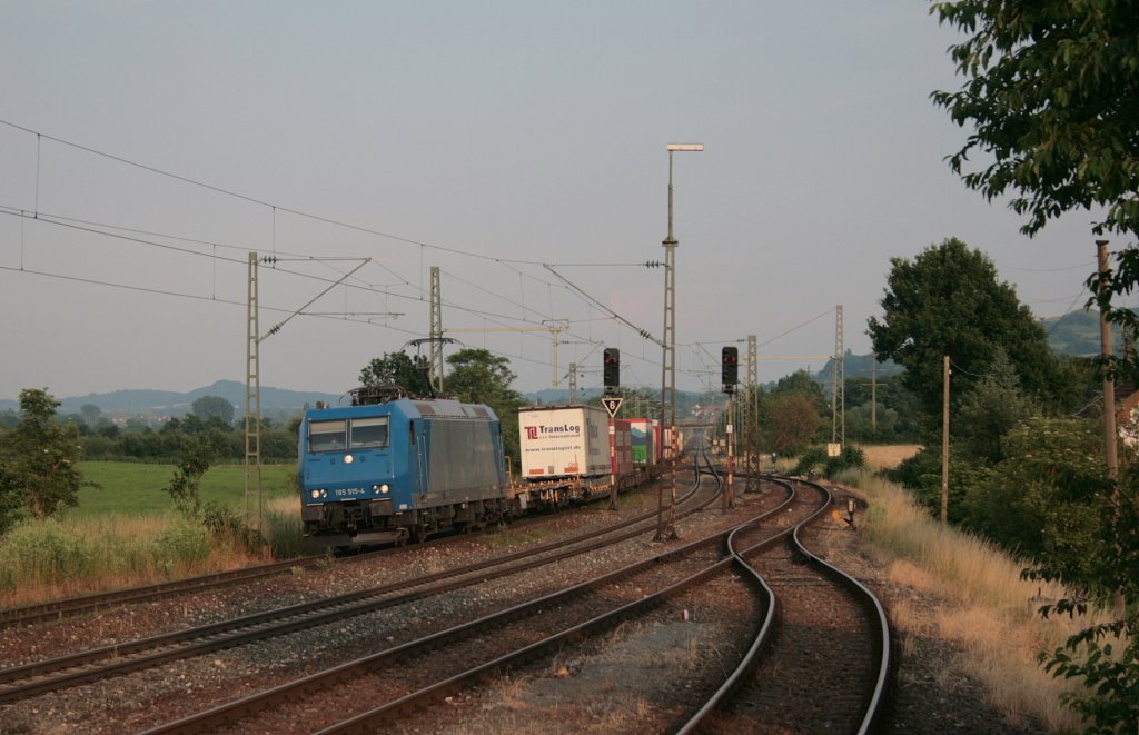 AlphaTrains (fr DB Schenker) 185 515-4 mit IKL 50510 Singen(Htw) - Rheinhausen kurz vor Welschingen-Neuhausen. 02.07.10